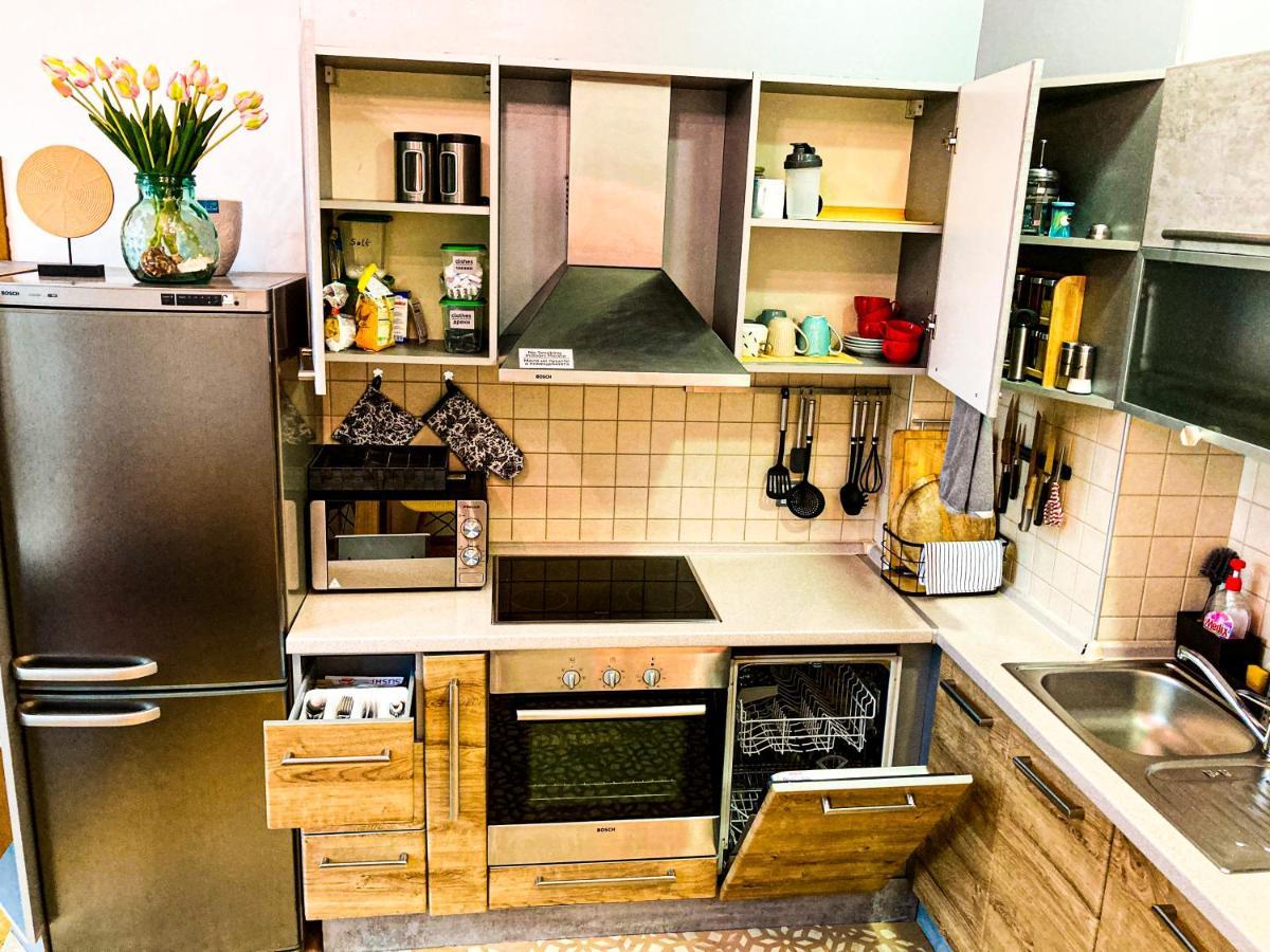 Two Bedroom Apartment -Welcome To Burgas- Top Location, Central Station, Main Walking Street, Sea Garden, Near The Beach Экстерьер фото